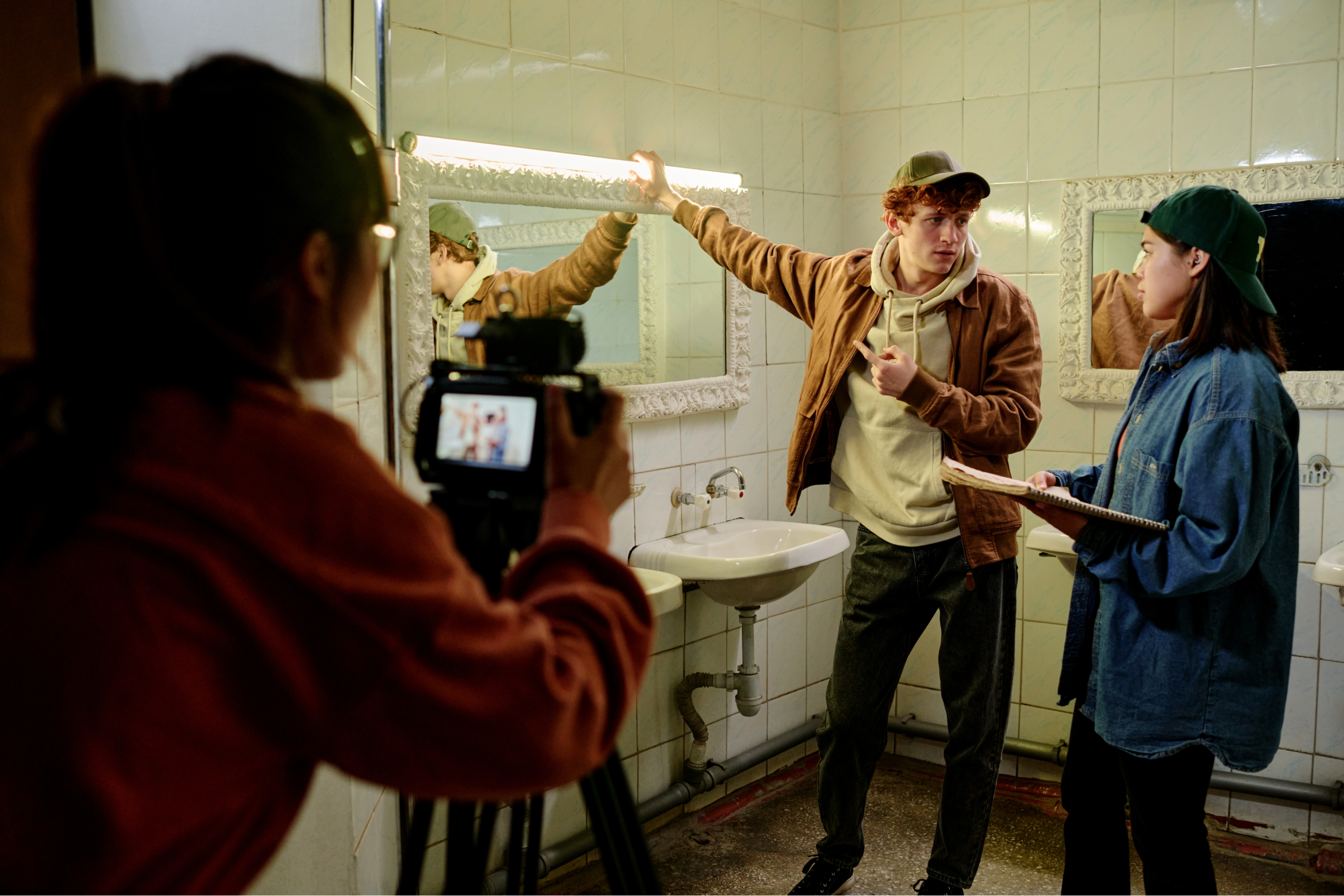 FILM DAYS SCHOOL PROGRAM